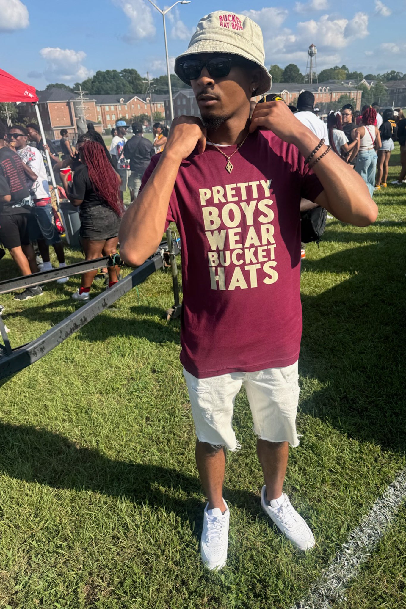 BHB TEE - PRETTY BOYS WEAR BUCKET HATS